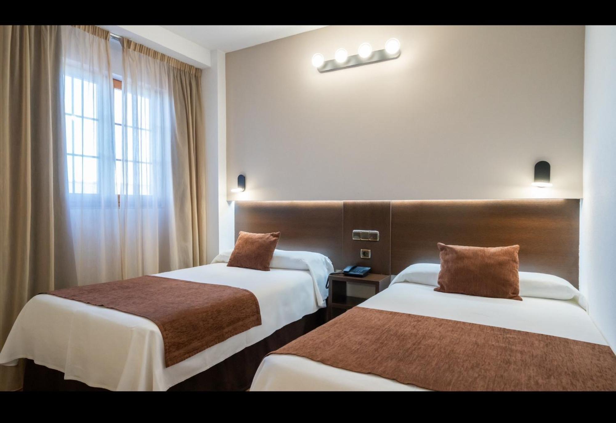 Hotel Mozarbez Salamanca Екстер'єр фото