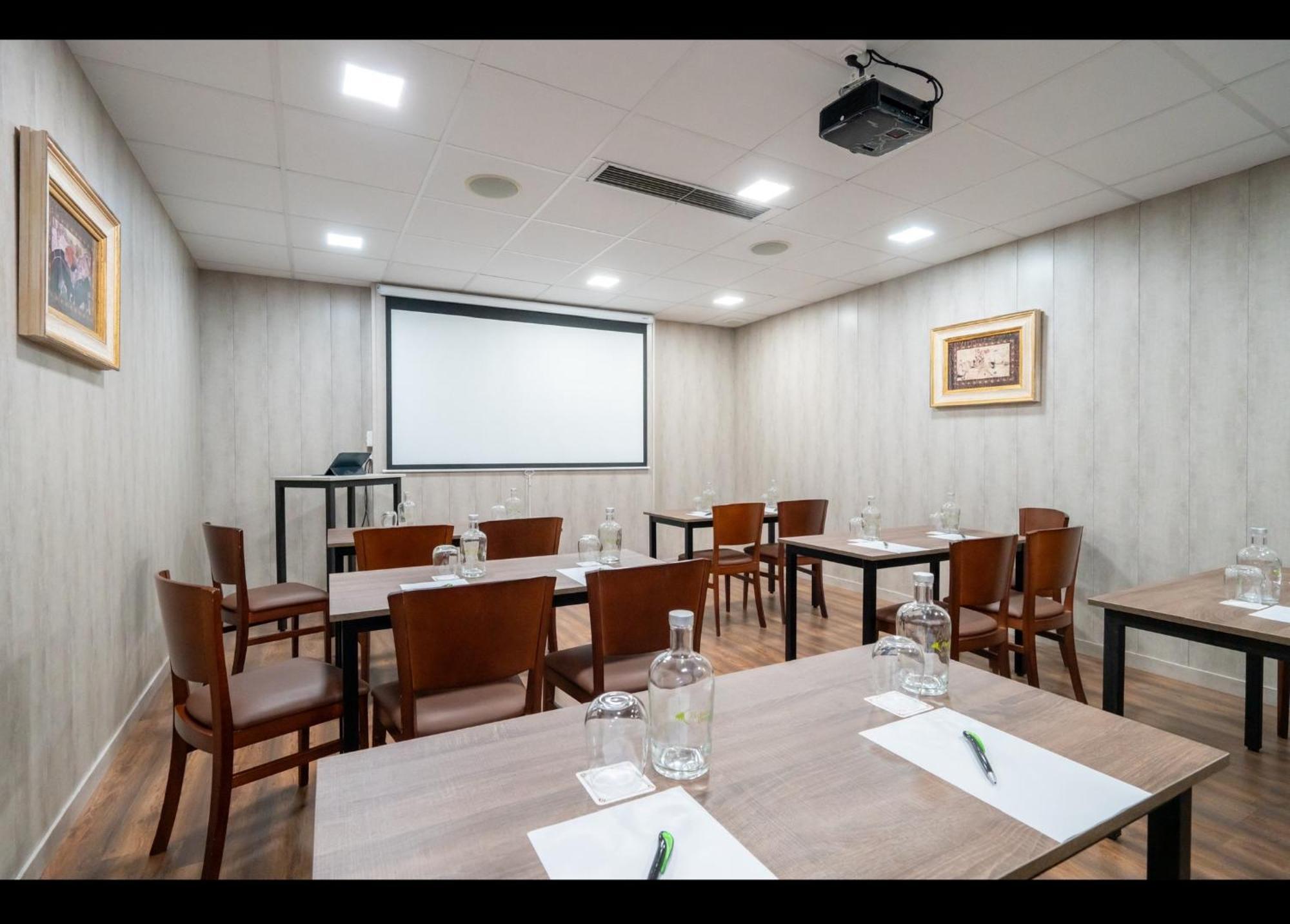 Hotel Mozarbez Salamanca Екстер'єр фото